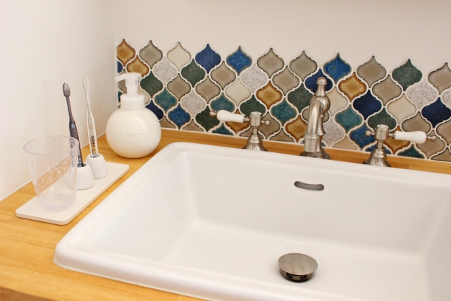 洗面所の狭いスペースだからこそのデザインも可能