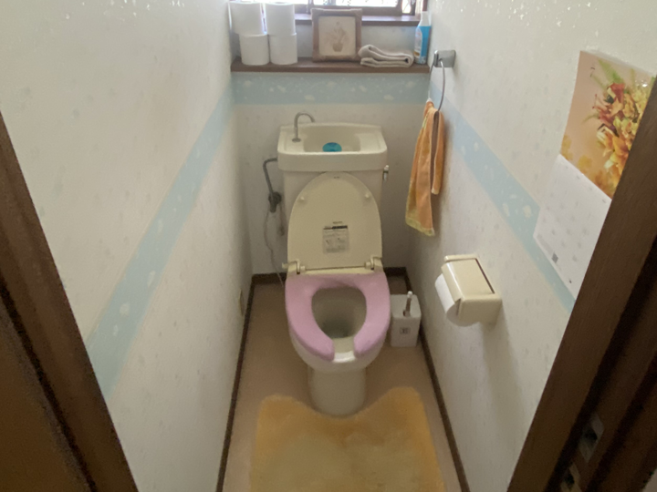 トイレの手すり設置前の様子