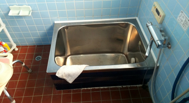 ステンレス製の浴槽が持つ圧倒的な耐久性