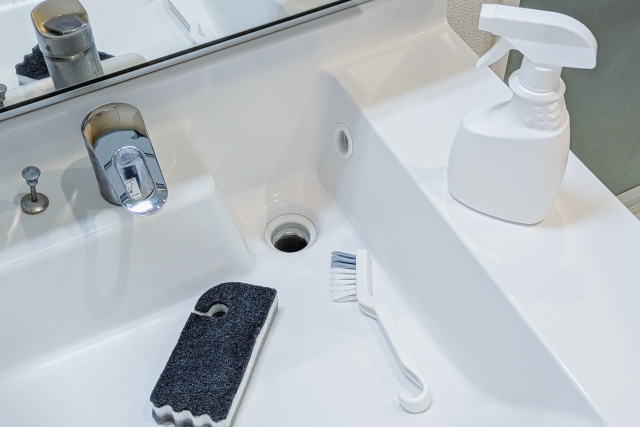 洗面台掃除の様子