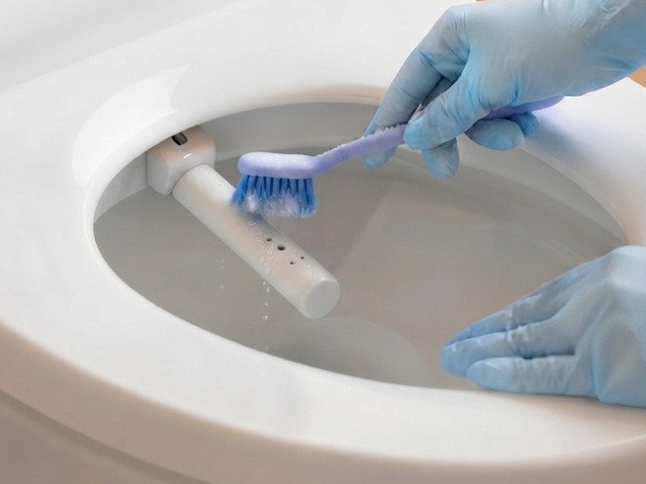 ノズル周辺の異物や汚れを取り除く